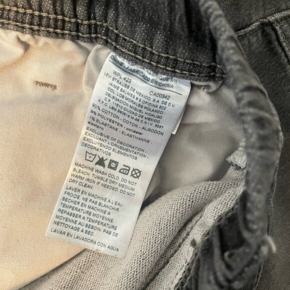 Levi’s Signature Black Elastic Waist Jeans - Picture 5 of 11